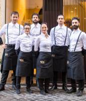 Broderies personnalisées pour staff restaurant chez Broderie Concept Gravure Bordeaux Gironde